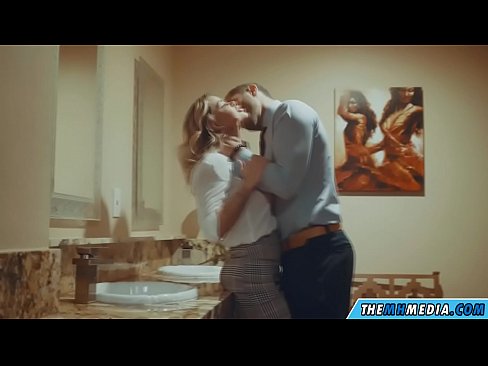 ❤️ Кога бујна русокоса ќе ве заведе во јавен тоалет ☑ Секс видео на mk.hentaibar.ru ❌️❤